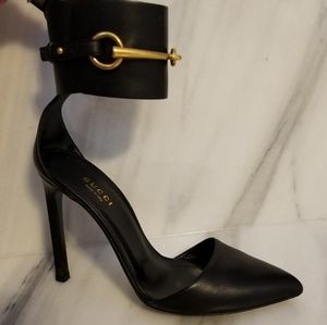 Gucci heels 🔥 sexy! Great price!